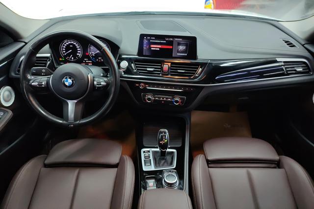 BMW 1 2021, фото 14