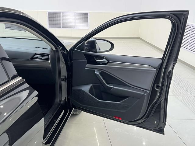 Volkswagen Jetta 2021, фото 15