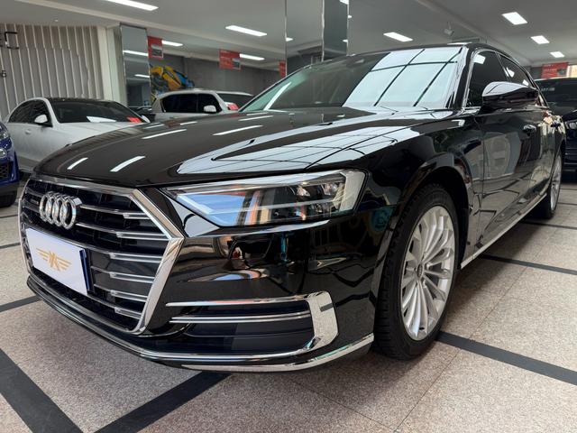 Audi A8 2021, 3 л турбо, автомат, полный, пробег 59 000 км — авто из Китая с пробегом