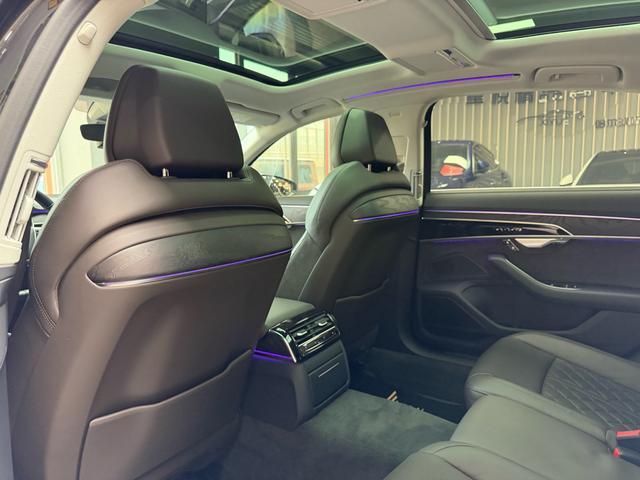 Audi A8 2021, фото 15
