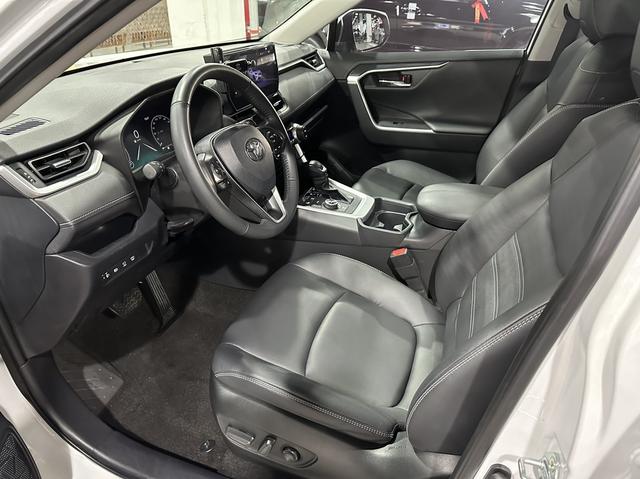 Toyota RAV4 2023, фото 4