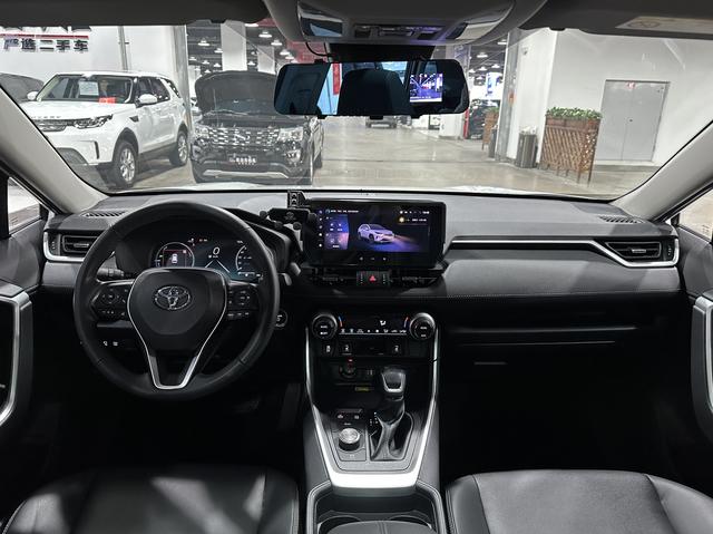 Toyota RAV4 2023, фото 6