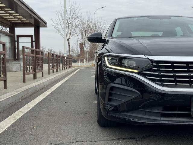 Volkswagen Passat 2022, фото 6