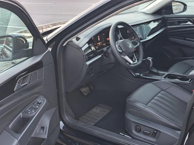 Volkswagen Passat 2022, фото 15