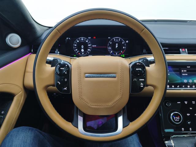 Land Rover Evoque 2021, фото 11