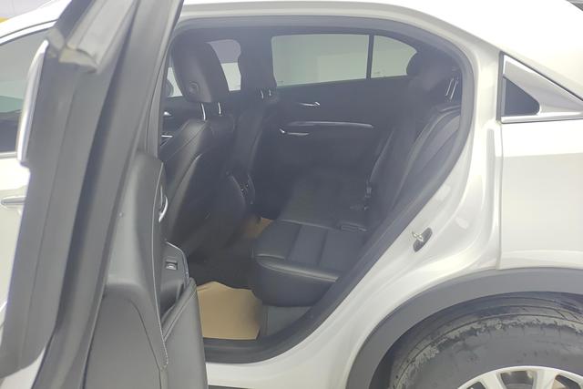 Cadillac XT4 2022, фото 13