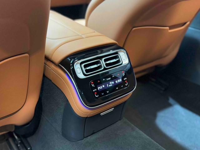 Mercedes-Benz S-Class 2024, фото 20