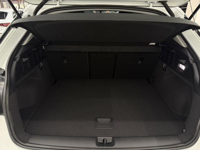 Audi Q2L 2021, фото 17