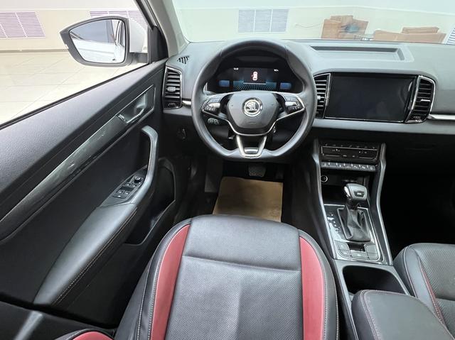 Skoda Karoq 2023, фото 8