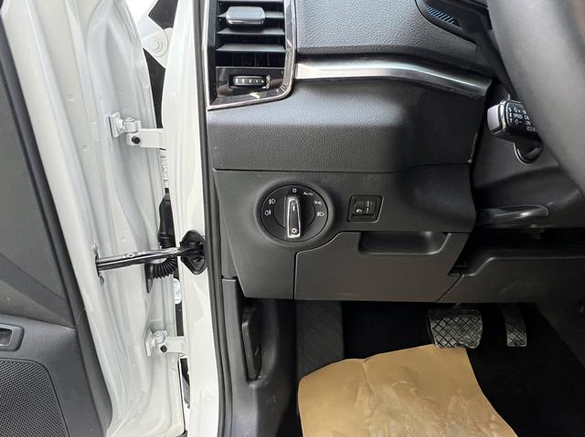 Skoda Karoq 2023, фото 10