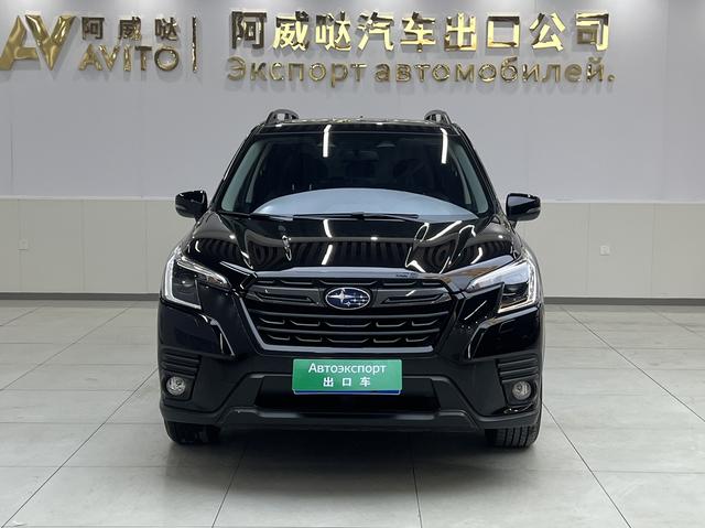 Subaru Forester 2022, фото 2