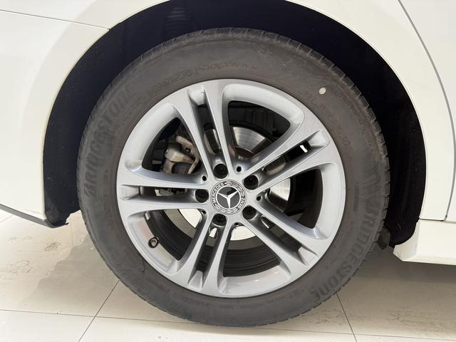 Mercedes-Benz A-Class 2022, фото 17