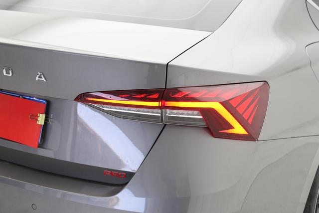 Skoda Octavia 2022, фото 10