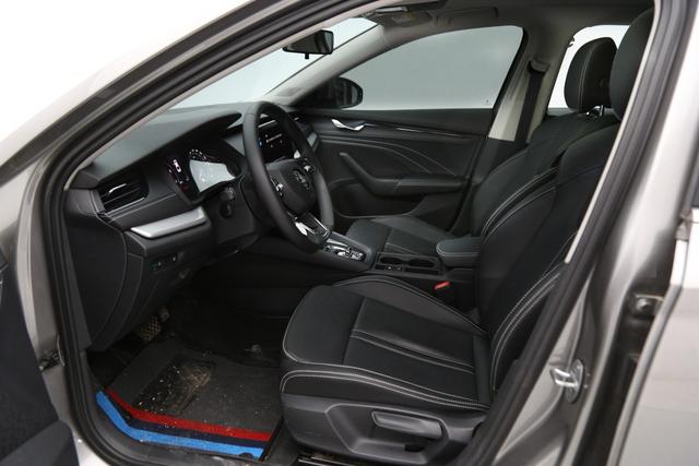 Skoda Octavia 2022, фото 16