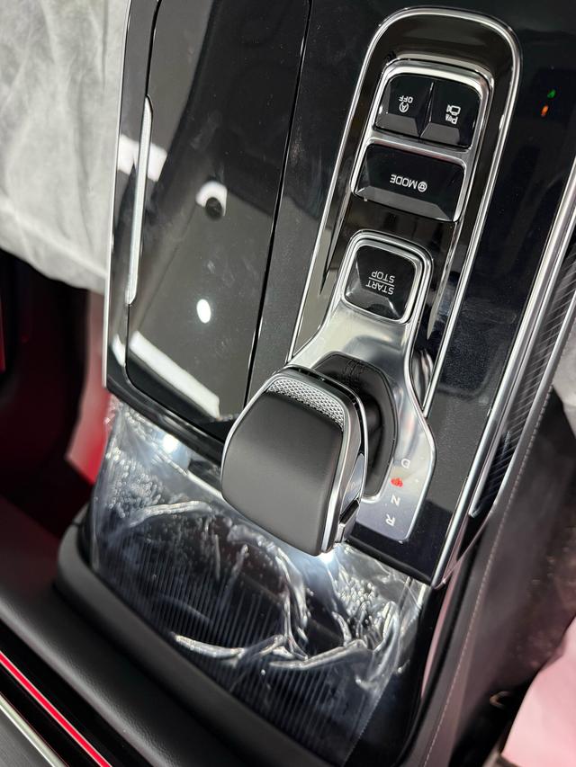 Hongqi H9 2024, фото 15