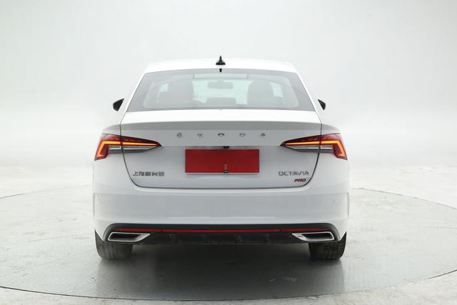 Skoda Octavia 2022, фото 5