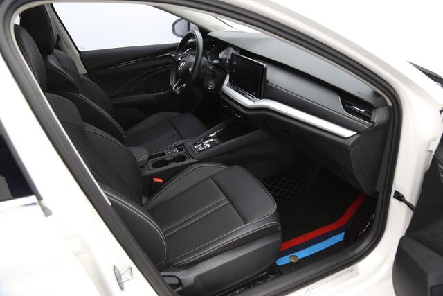 Skoda Octavia 2022, фото 16