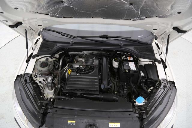 Skoda Octavia 2022, фото 17