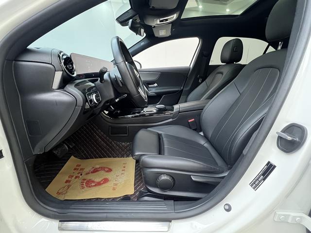 Mercedes-Benz A-Class 2022, фото 14