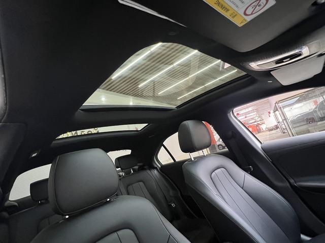 Mercedes-Benz A-Class 2022, фото 17
