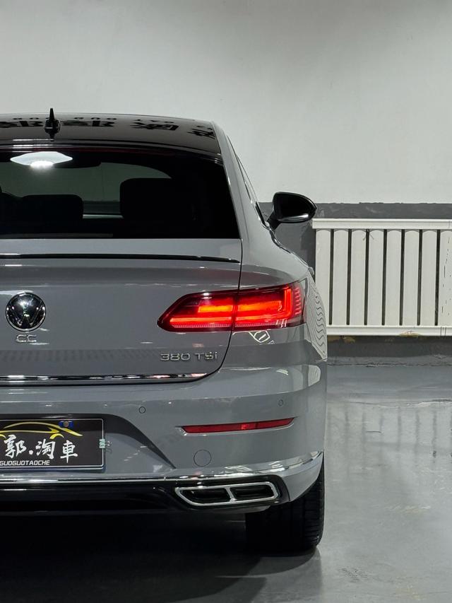 Volkswagen CC 2023, фото 14