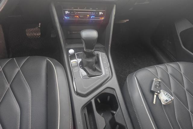 Volkswagen Tiguan 2023, фото 16