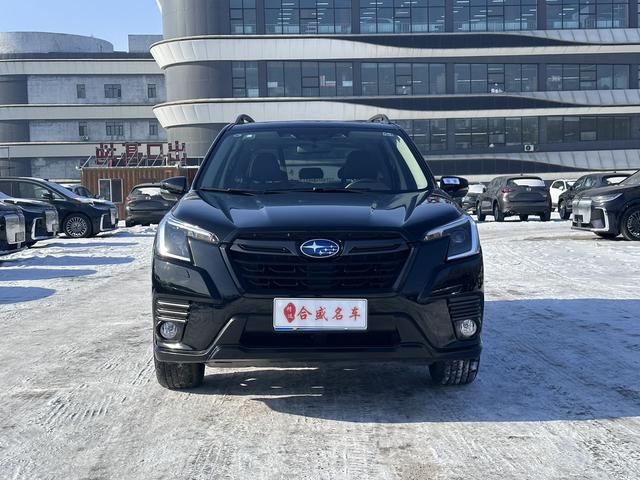 Subaru Forester 2022, фото 4