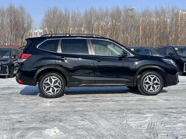 Subaru Forester 2022, фото 6