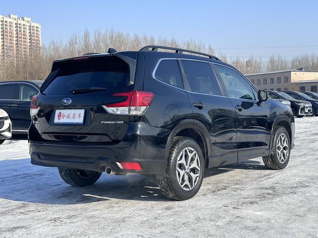 Subaru Forester 2022, фото 7