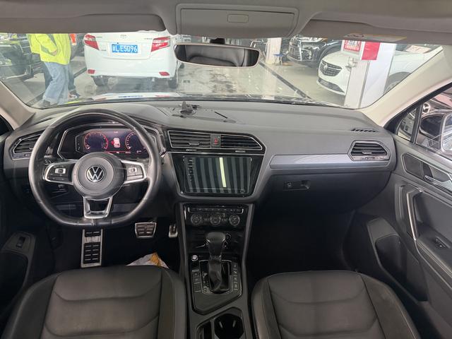 Volkswagen Tiguan 2021, фото 6