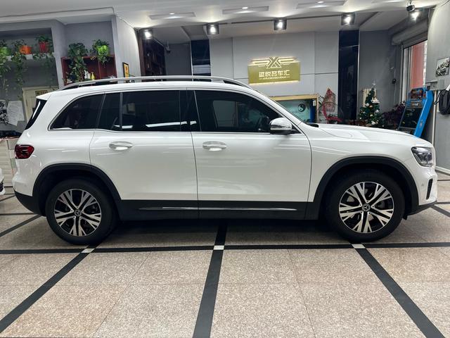 Mercedes-Benz GLB 2024, фото 4