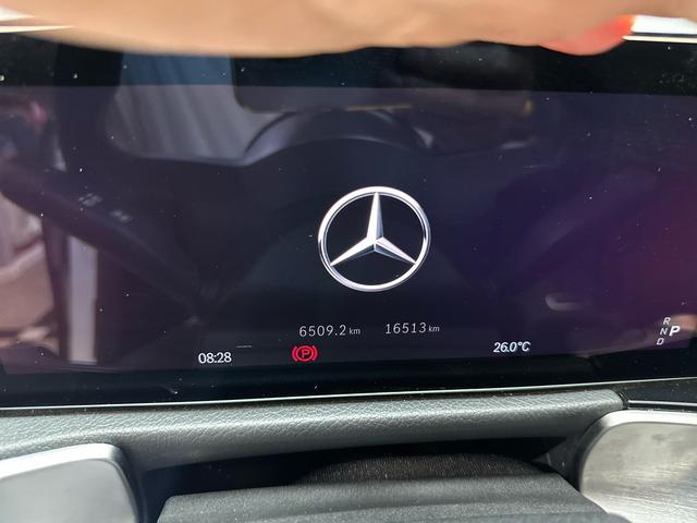 Mercedes-Benz GLB 2024, фото 11