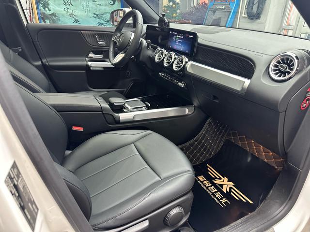 Mercedes-Benz GLB 2024, фото 14