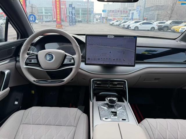 BYD Tang 2025, фото 6
