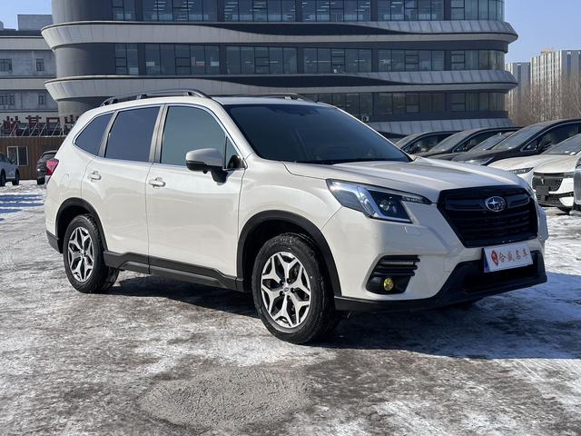 Subaru Forester 2022, фото 4