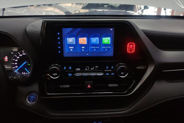Toyota Crown 2021, фото 15