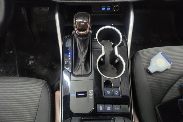 Toyota Crown 2021, фото 16
