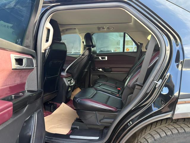 Ford Explorer 2023, фото 9