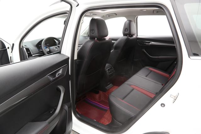 Skoda Karoq 2023, фото 15