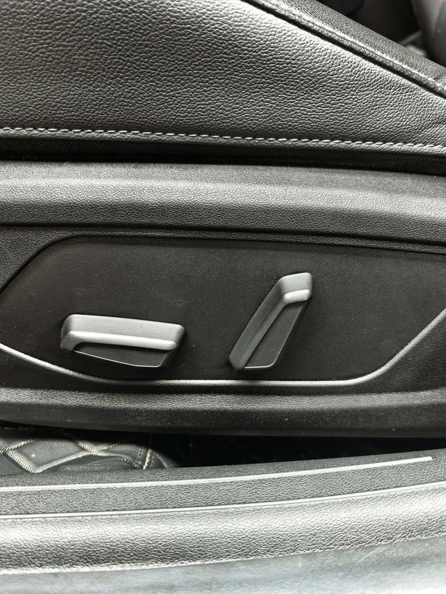 Hyundai Elantra 2022, фото 16
