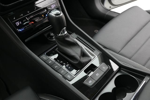 Skoda Superb 2023, фото 17