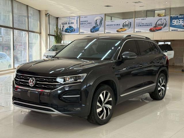 Volkswagen Tayron 2022, 1.4 л турбо, робот (DCT), передний, пробег 32 000 км — авто из Китая с пробегом