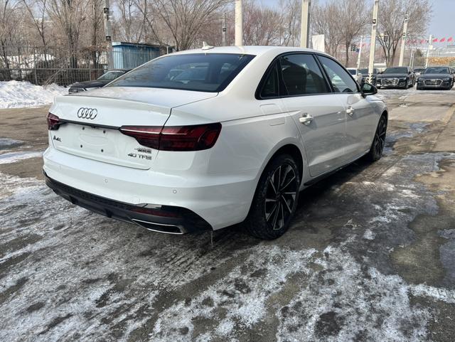 Audi A4L 2023, фото 4
