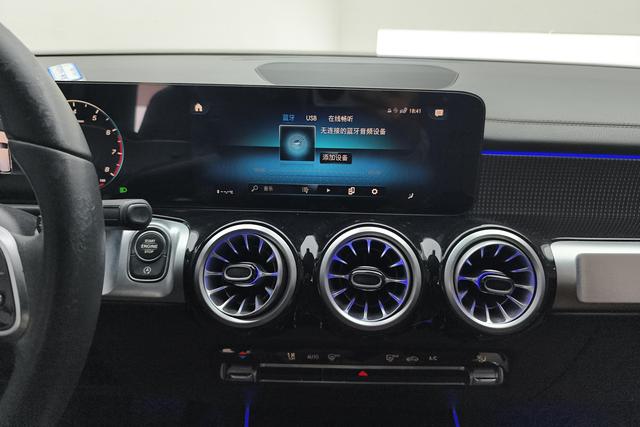 Mercedes-Benz GLB 2022, фото 15