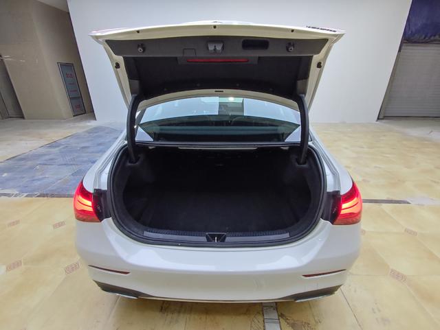 Mercedes-Benz A-Class 2023, фото 15