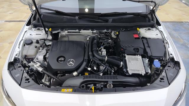 Mercedes-Benz A-Class 2023, фото 16
