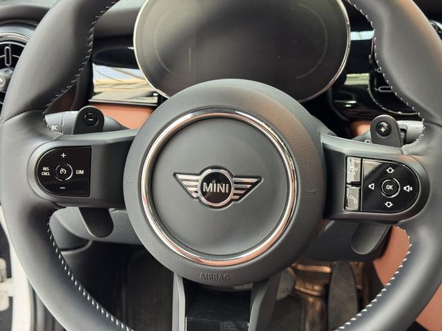 MINI Cooper 2023, фото 15