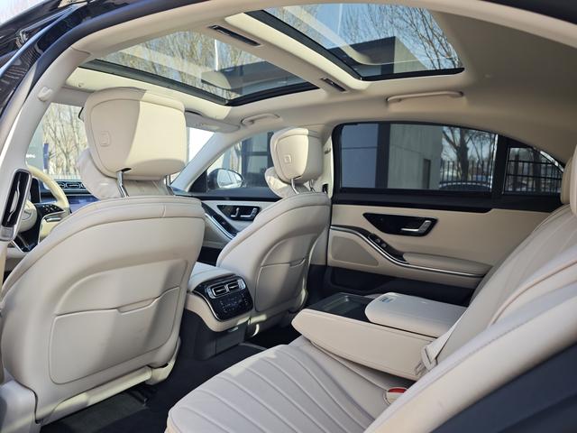 Mercedes-Benz S-Class 2023, фото 12