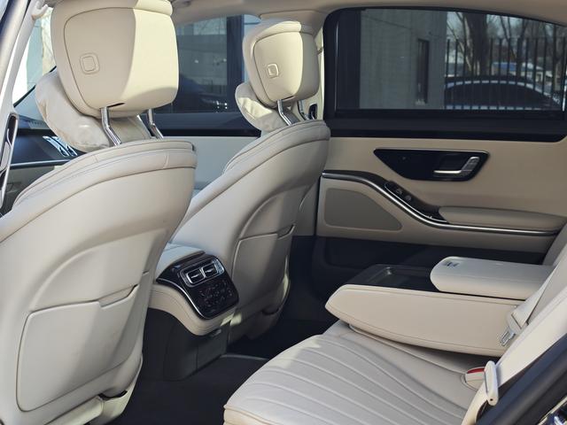 Mercedes-Benz S-Class 2023, фото 13
