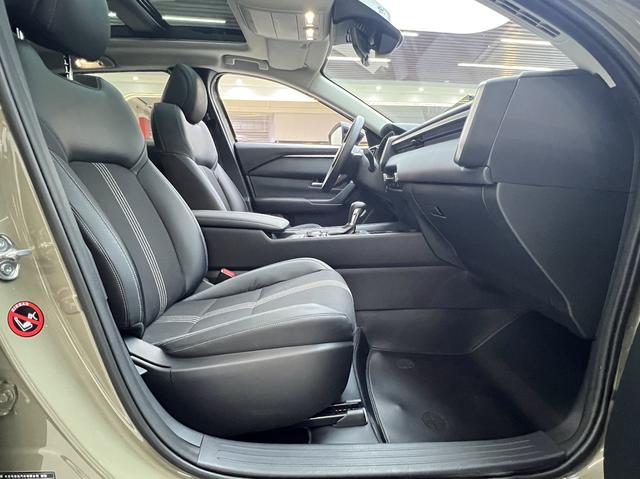 Mazda CX-50 2023, фото 16